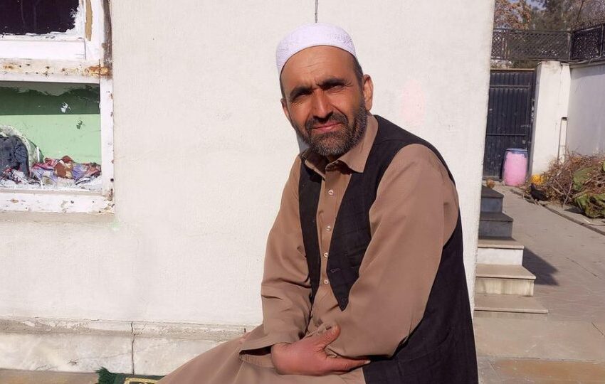  Pashto poet Ezatullah Zawab freed from Taliban custody