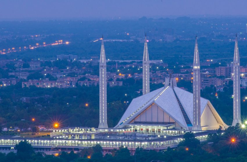  Afghan Prosecutors Still Live in Fear in Pakistan.