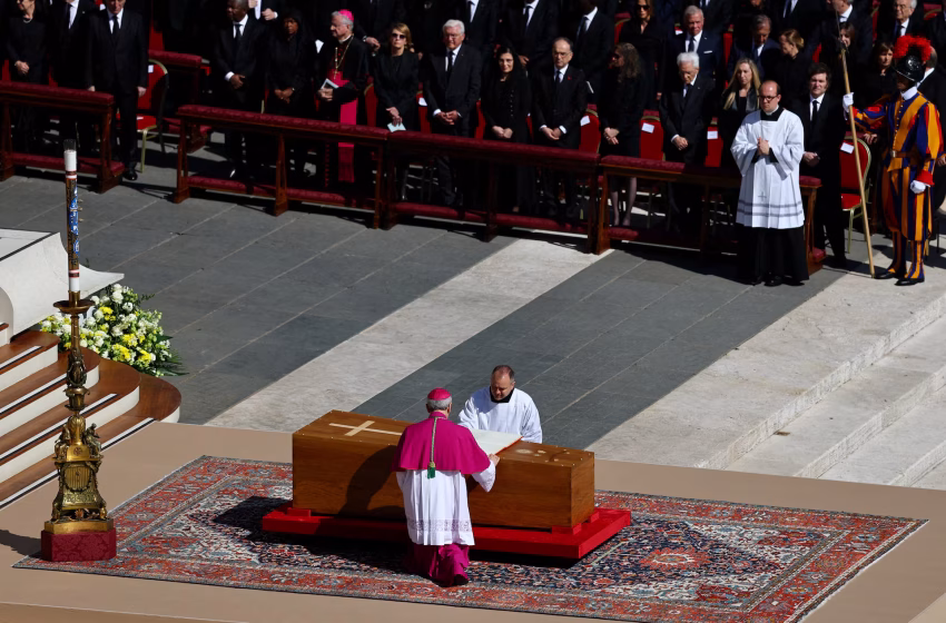  Pope Francis, Leader of the World’s Catholics, Laid to Rest in Rome Church